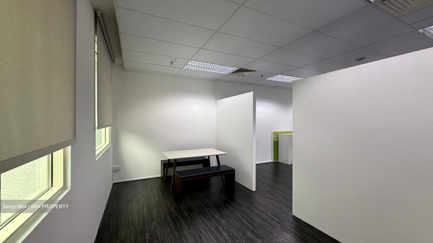 Burlington Square (D7), Office #569614661